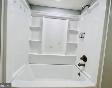208 Telegraph Road - Photo Thumbnail 8