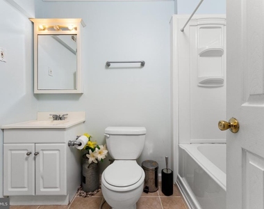 8708 Farnham Way - Photo Thumbnail 19