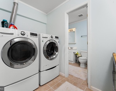 8708 Farnham Way - Photo Thumbnail 18