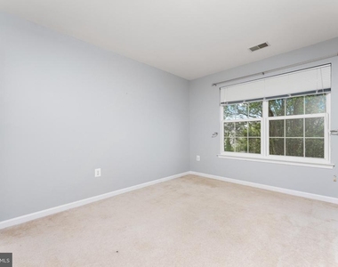 8708 Farnham Way - Photo Thumbnail 15