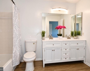 12723 Perchance Terrace - Photo Thumbnail 24