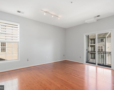 15522 John Diskin Circle - Photo Thumbnail 20