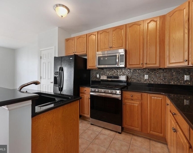 15522 John Diskin Circle - Photo Thumbnail 16