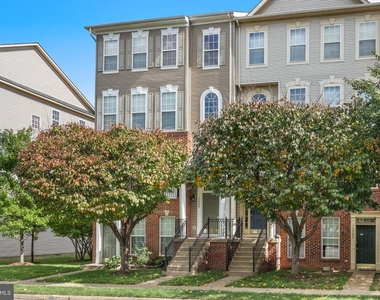 15522 John Diskin Circle - Photo Thumbnail 1