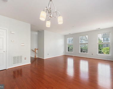 15522 John Diskin Circle - Photo Thumbnail 8