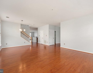 15522 John Diskin Circle - Photo Thumbnail 11