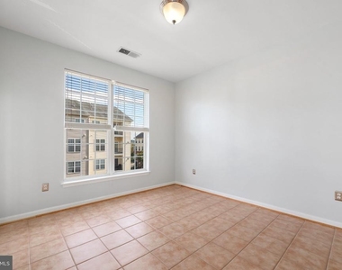 15522 John Diskin Circle - Photo Thumbnail 30
