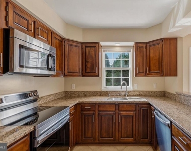 14063 Winding Ridge Lane - Photo Thumbnail 7