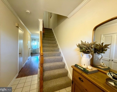 8535 Hilltop Road - Photo Thumbnail 2