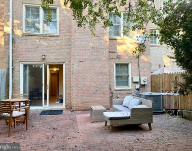 8535 Hilltop Road - Photo Thumbnail 24