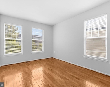 11349 Aristotle Drive - Photo Thumbnail 22
