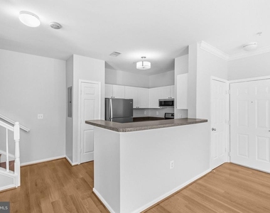 11349 Aristotle Drive - Photo Thumbnail 17