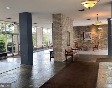 3245 Rio Drive - Photo Thumbnail 3