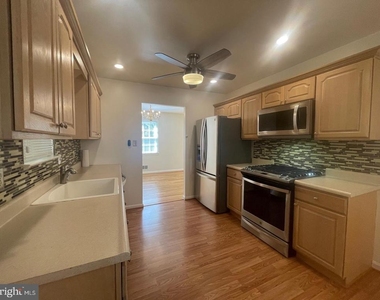 3905 Flagstone Terrace - Photo Thumbnail 9