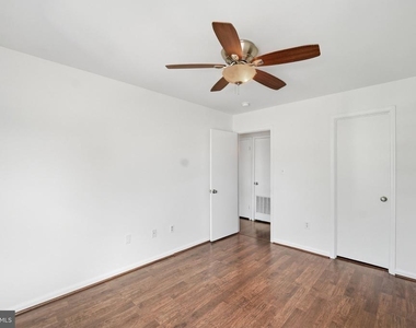 8633 Beekman Place - Photo Thumbnail 17