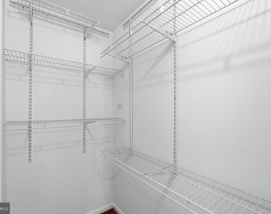 8633 Beekman Place - Photo Thumbnail 19