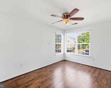 8633 Beekman Place - Photo Thumbnail 15