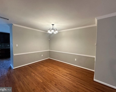 6025 Crocus Court - Photo Thumbnail 6