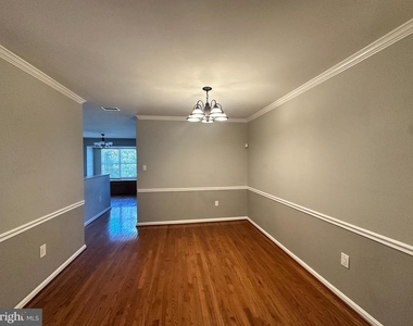 6025 Crocus Court - Photo Thumbnail 8