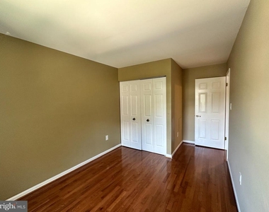 6025 Crocus Court - Photo Thumbnail 20