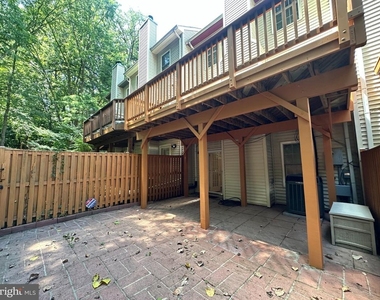 6025 Crocus Court - Photo Thumbnail 31