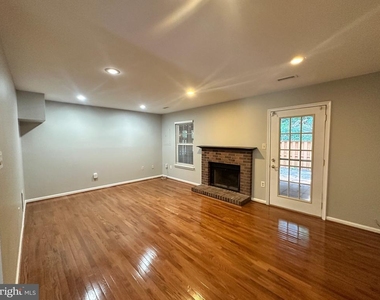 6025 Crocus Court - Photo Thumbnail 23