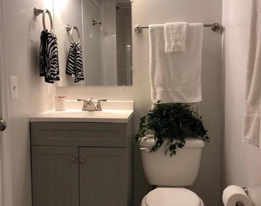 4429 Holly Avenue - Photo Thumbnail 9