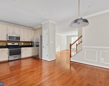 7582 Great Swan Court - Photo Thumbnail 4