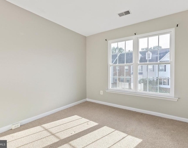 7582 Great Swan Court - Photo Thumbnail 15