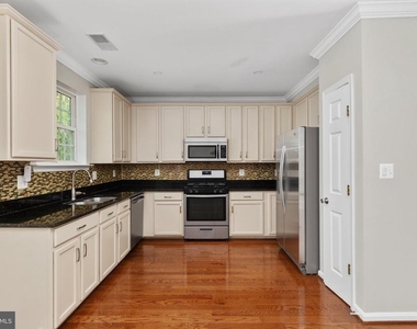 7582 Great Swan Court - Photo Thumbnail 2