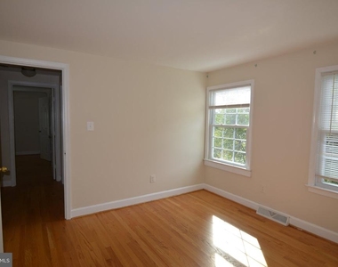 4216 Mosby Street - Photo Thumbnail 15