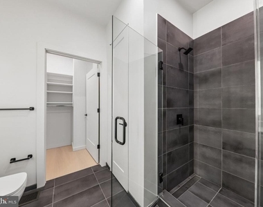 3030 Potomac Avenue - Photo Thumbnail 12