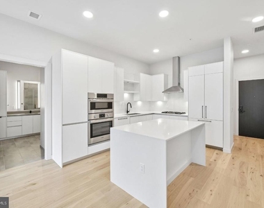 3130 Potomac Avenue - Photo Thumbnail 2