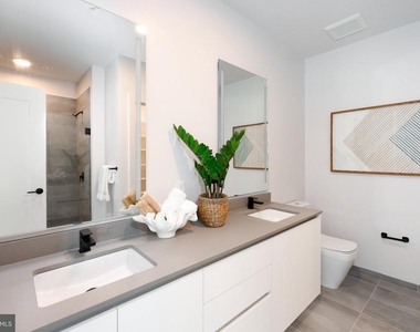 3130 Potomac Avenue - Photo Thumbnail 6