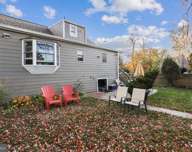 5137 25th Place N - Photo Thumbnail 4