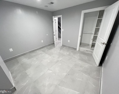 1611 Ridge Avenue - Photo Thumbnail 18