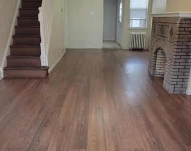 5211 Glenloch Street - Photo Thumbnail 2