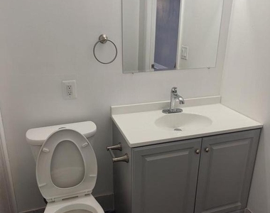 1020 Hamilton Street - Photo Thumbnail 15