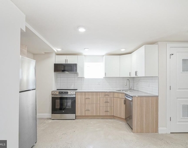 2412 S 24th Street - Photo Thumbnail 13