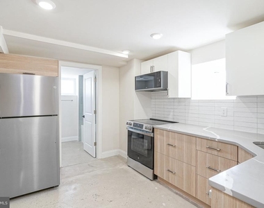 2412 S 24th Street - Photo Thumbnail 14