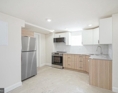 2412 S 24th Street - Photo Thumbnail 12