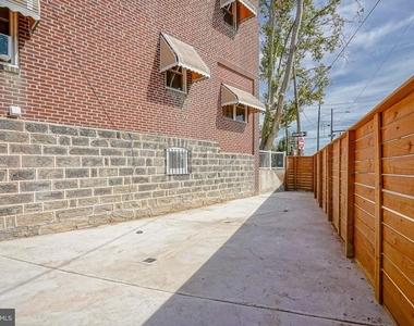 2412 S 24th Street - Photo Thumbnail 2