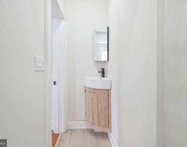 2412 S 24th Street - Photo Thumbnail 14