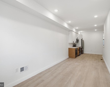1542 W York Street - Photo Thumbnail 1
