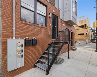 1542 W York Street - Photo Thumbnail 15