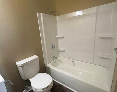 429 Santa Fe Drive - Photo Thumbnail 5