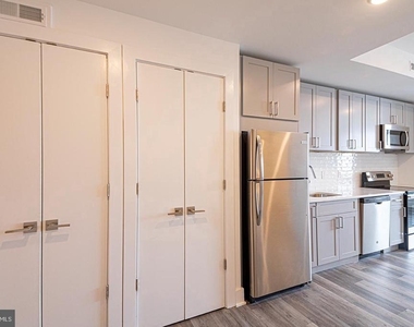 1245 Ridge Avenue - Photo Thumbnail 1