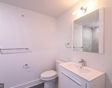 1245 Ridge Avenue - Photo Thumbnail 3