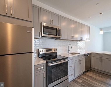 1245 Ridge Avenue - Photo Thumbnail 19