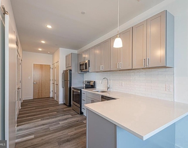 1245 Ridge Avenue - Photo Thumbnail 6